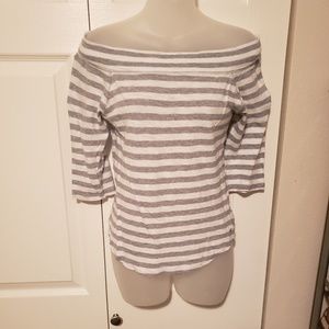 American Eagle outfitters off shoulder top 🌻